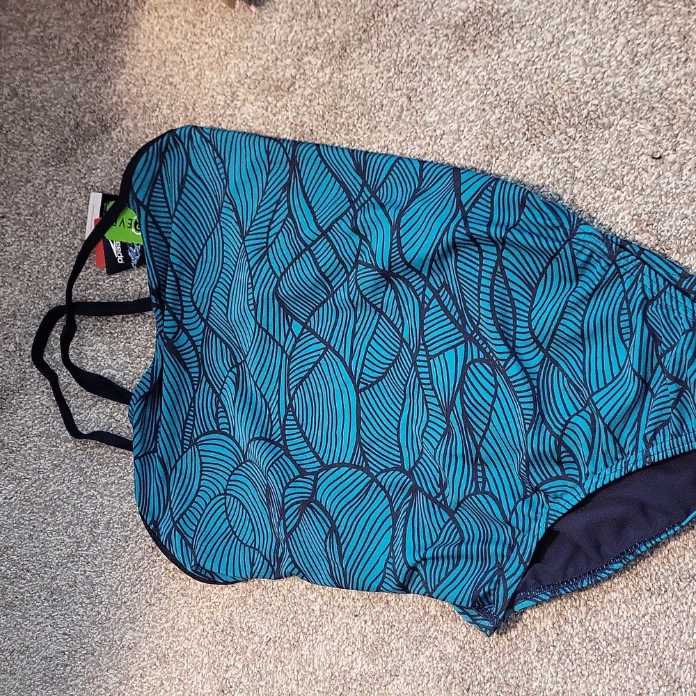 Speedo Eco Endurance women's swim suit size 14/40
